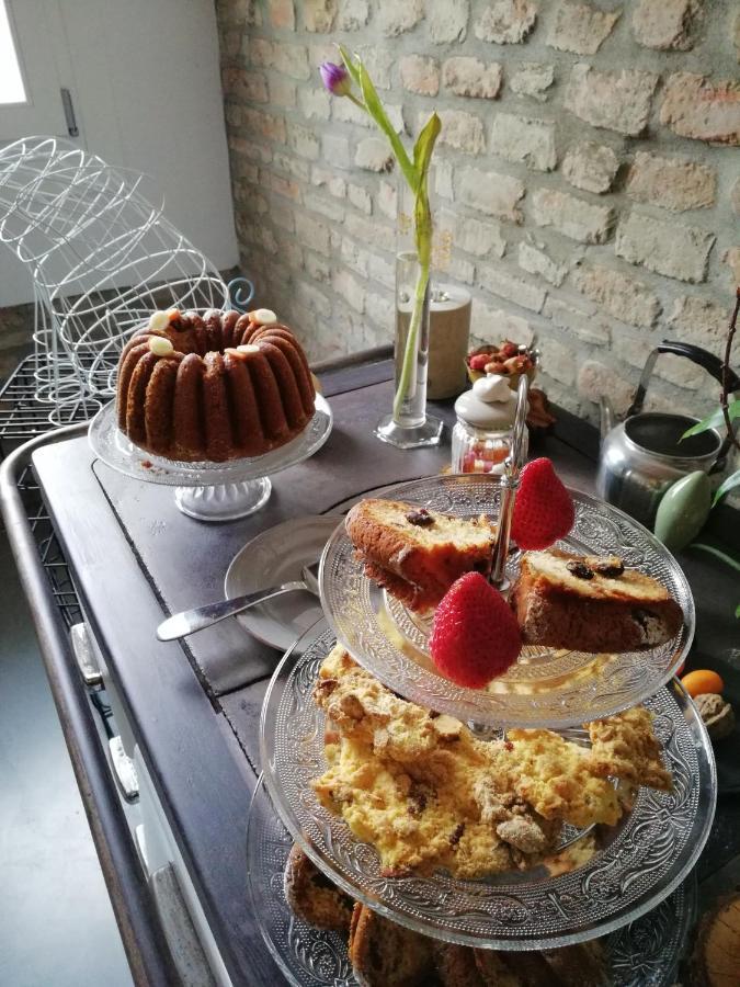 Zucchero Sui Baffi- Food Lovers B&B Mantova Exterior photo